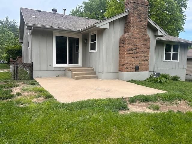 504 NE Stonewall Drive — photo 25