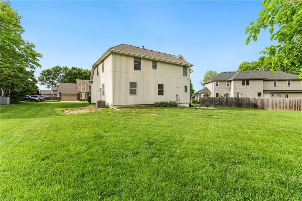 917 NW Winterset Street — photo 37