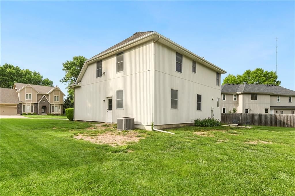 917 NW Winterset Street — photo 39