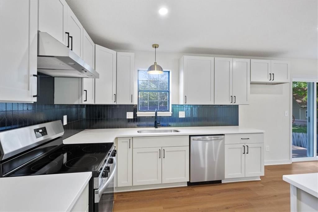 332 Flagstone Drive — photo 5