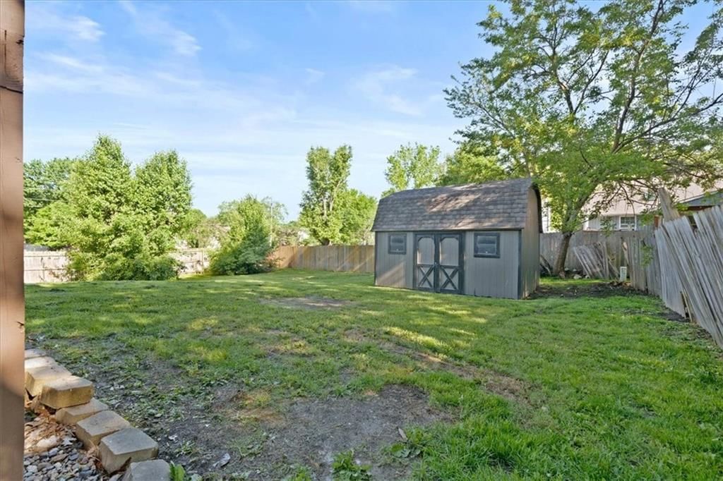 332 Flagstone Drive — photo 20