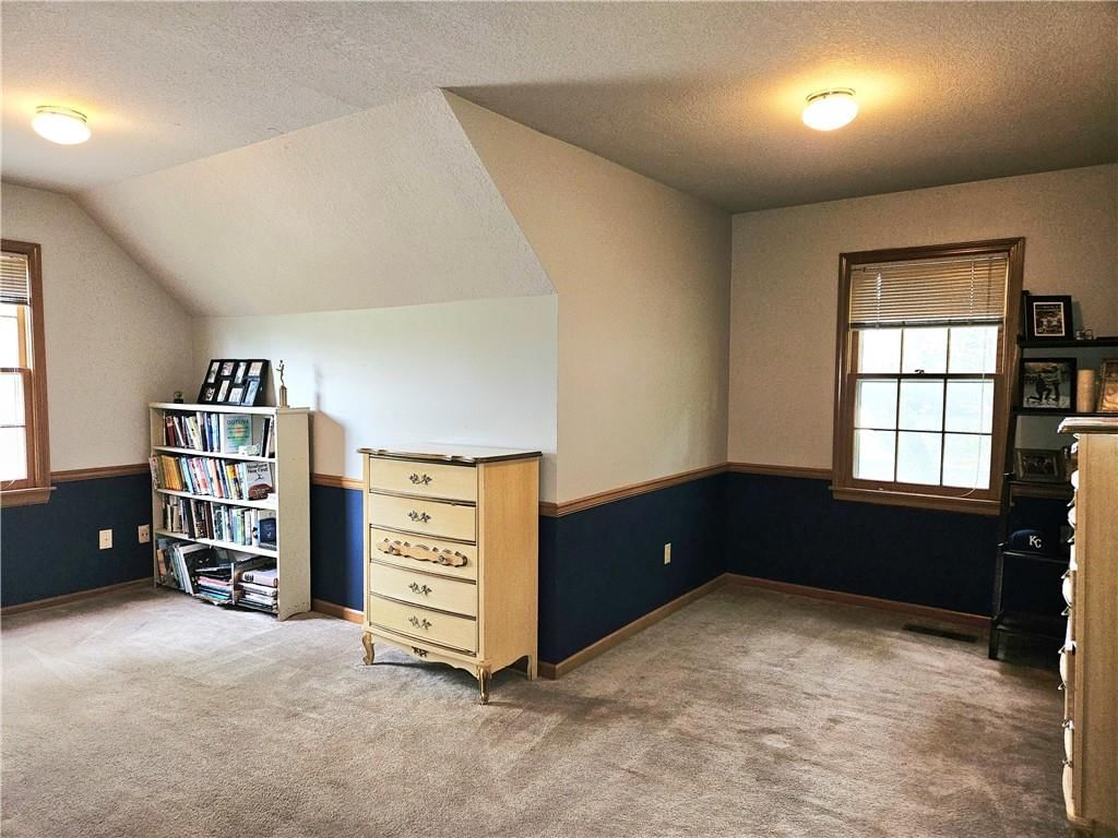 8638 Greenwood Lane — photo 16