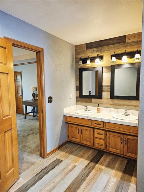 8638 Greenwood Lane — photo 18
