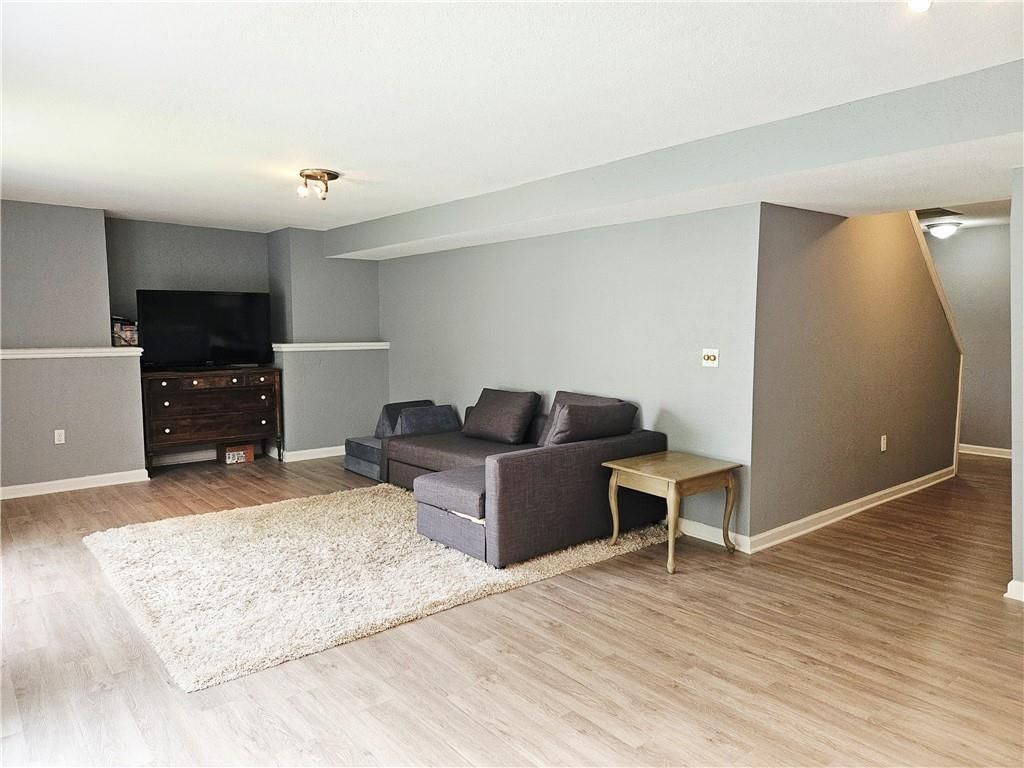 8638 Greenwood Lane — photo 26