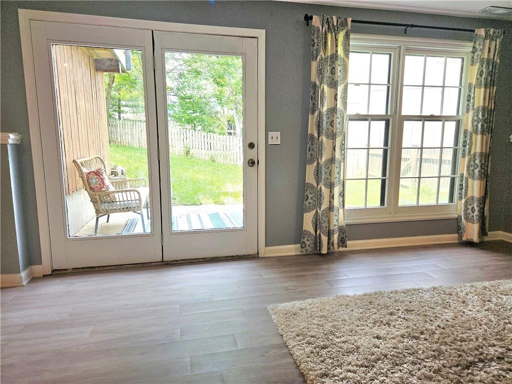 8638 Greenwood Lane — photo 27