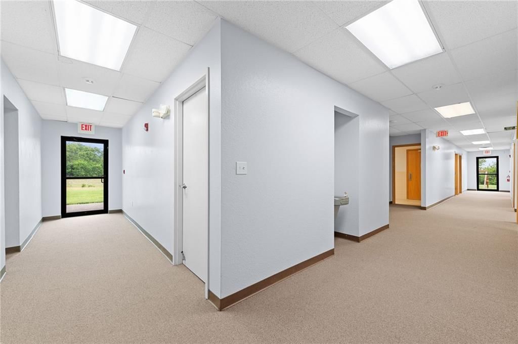 12320 Parallel Parkway — photo 55