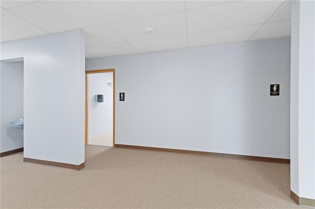 12320 Parallel Parkway — photo 58