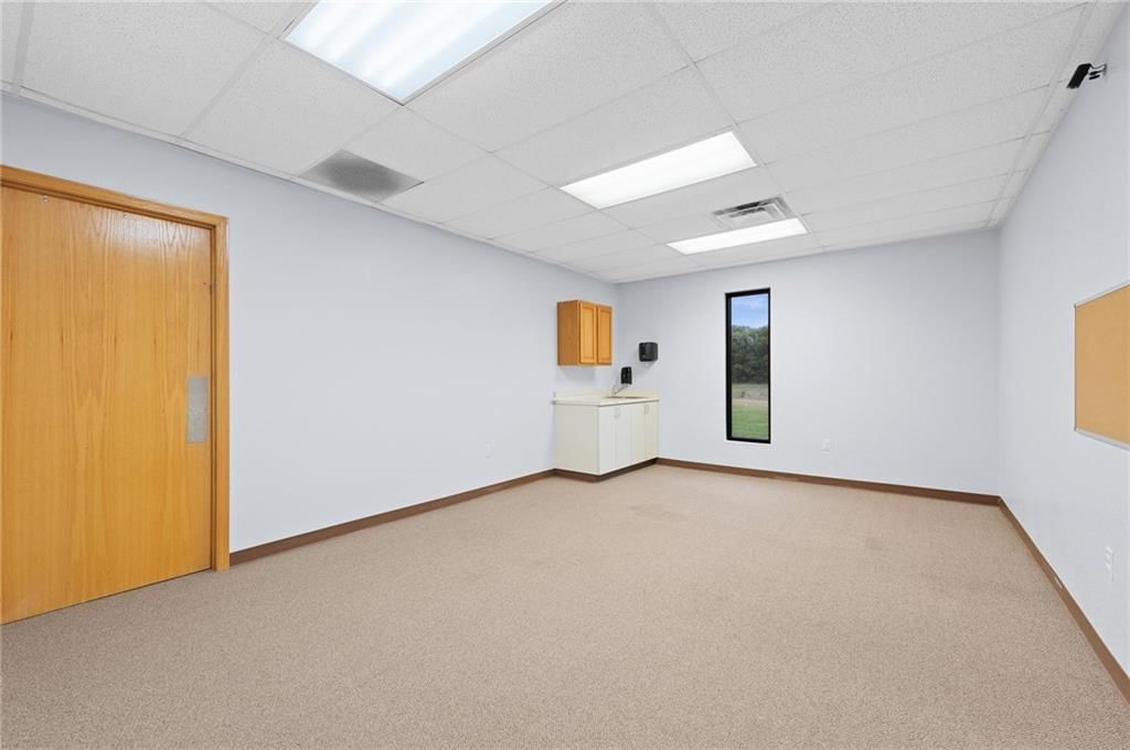 12320 Parallel Parkway — photo 69