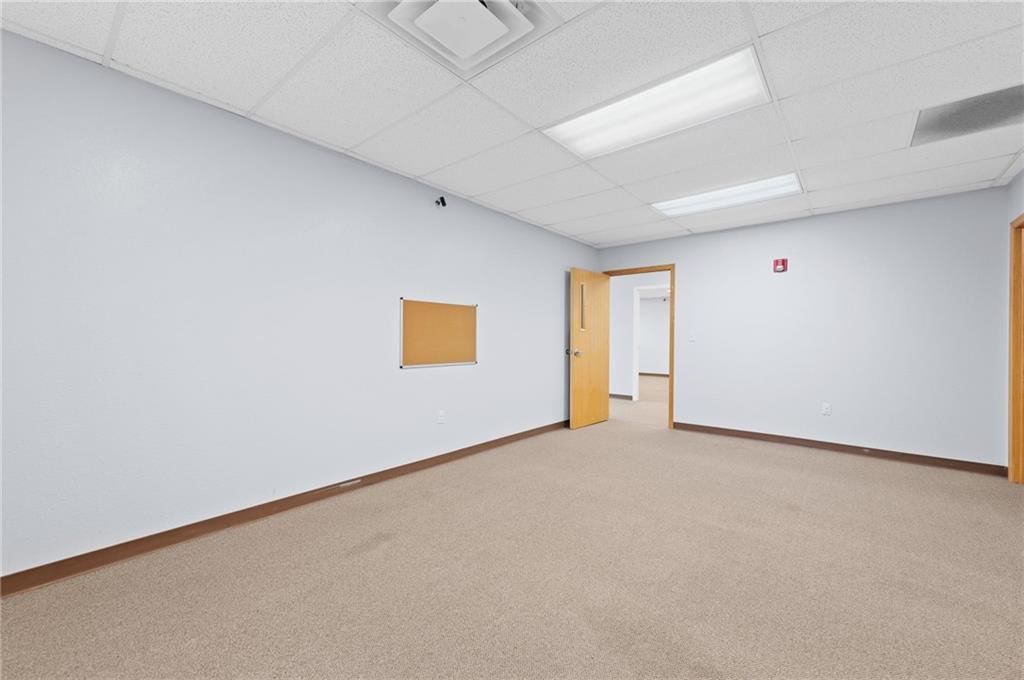 12320 Parallel Parkway — photo 70