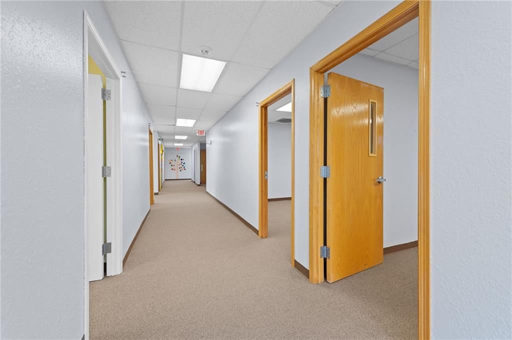 12320 Parallel Parkway — photo 73