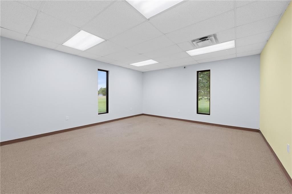 12320 Parallel Parkway — photo 74