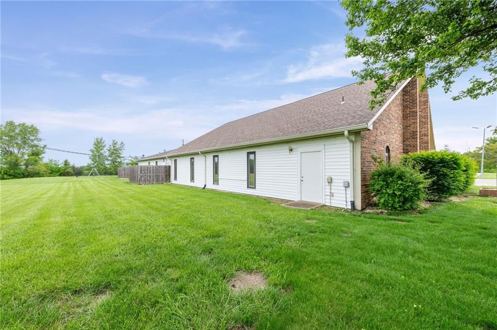 12320 Parallel Parkway — photo 76