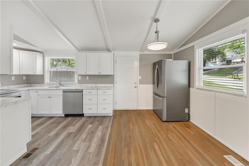 101 Rader Street — photo 9