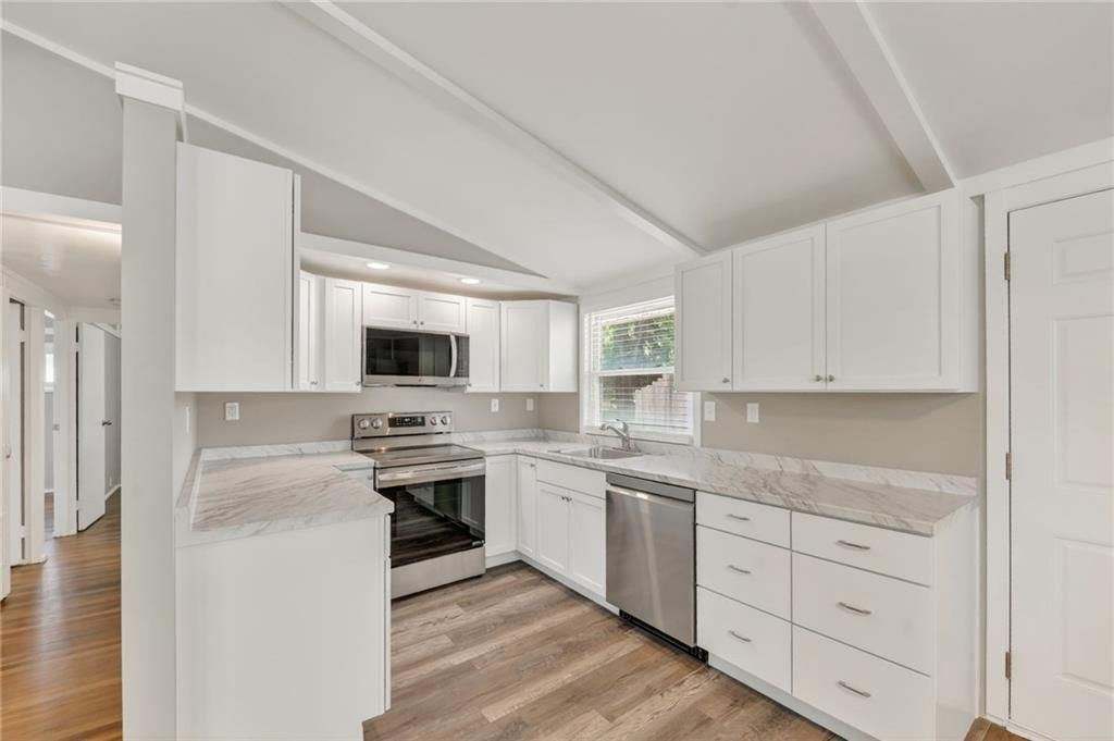 101 Rader Street — photo 10