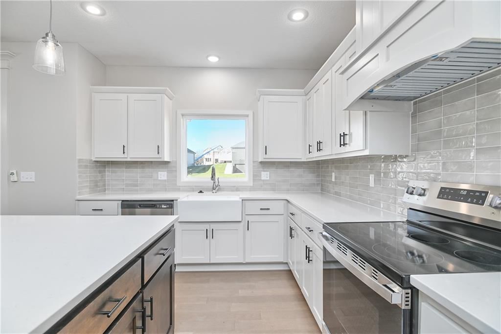 6118 Lewis Drive — photo 9