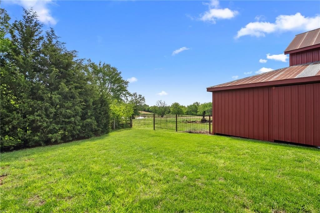 35559 Metcalf Road — photo 13