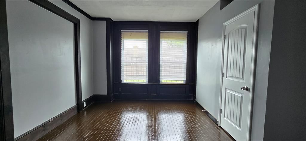 2022 Van Brunt Boulevard — photo 4