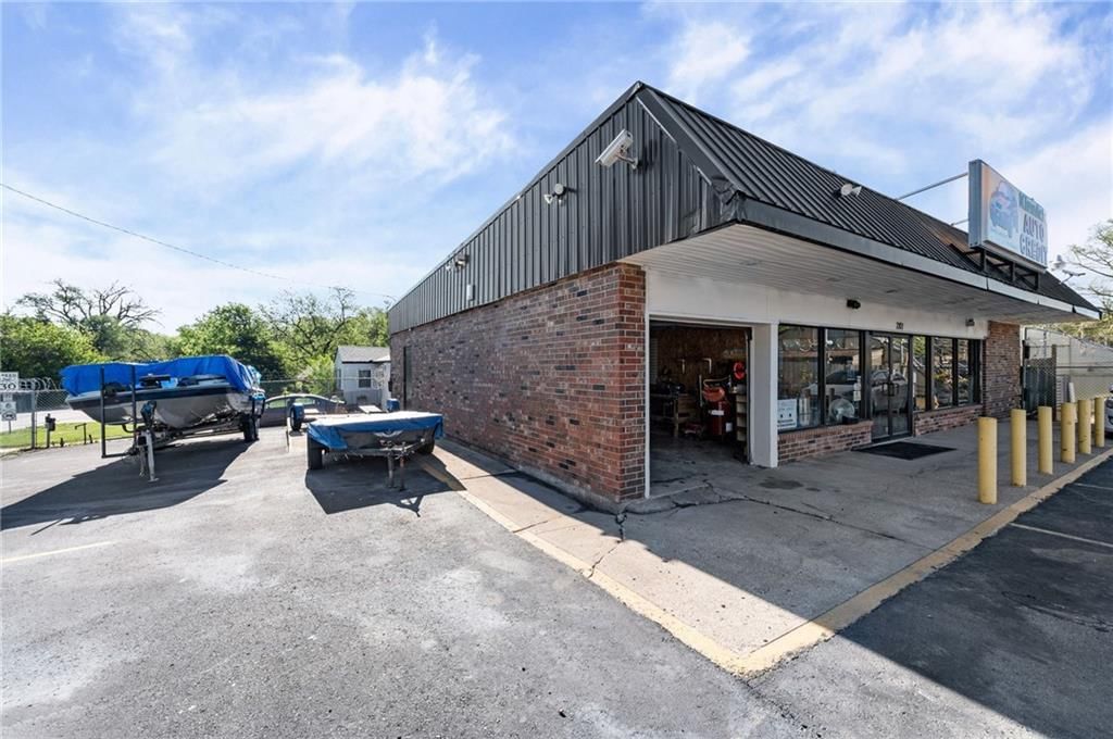 7101 Troost Avenue — photo 25