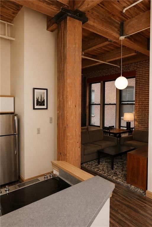 308 W 8th Street — photo 13