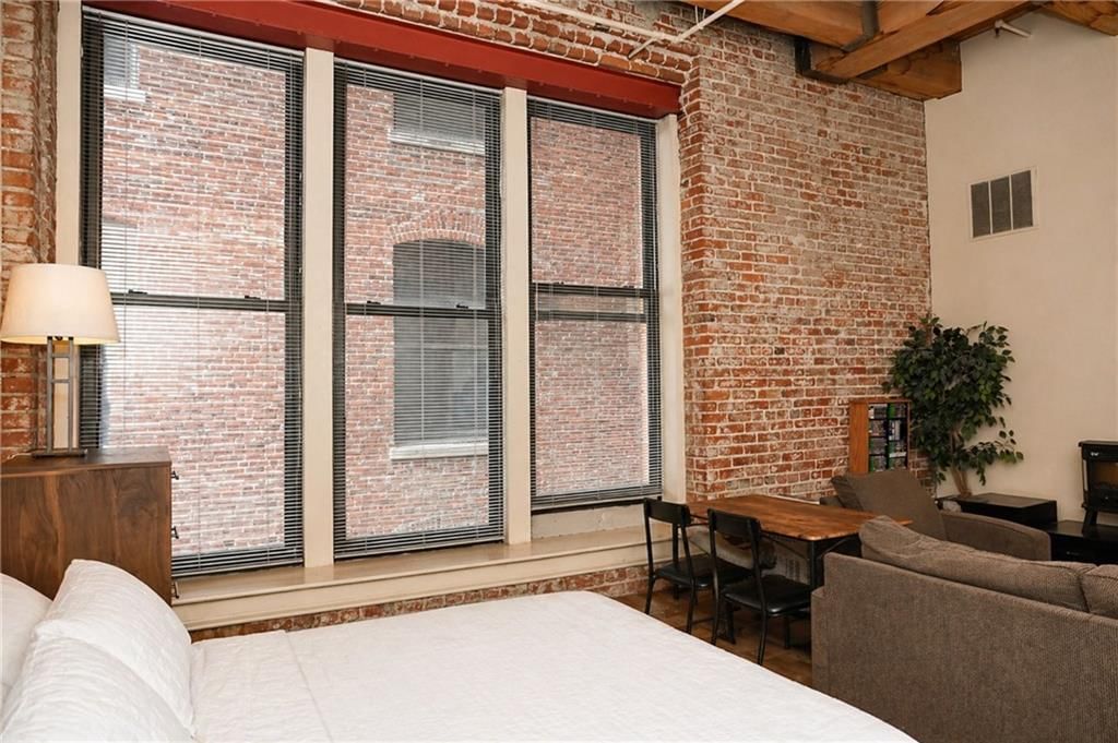 308 W 8th Street — photo 19