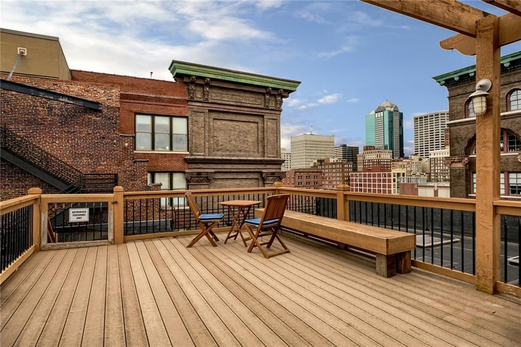 308 W 8th Street — photo 25