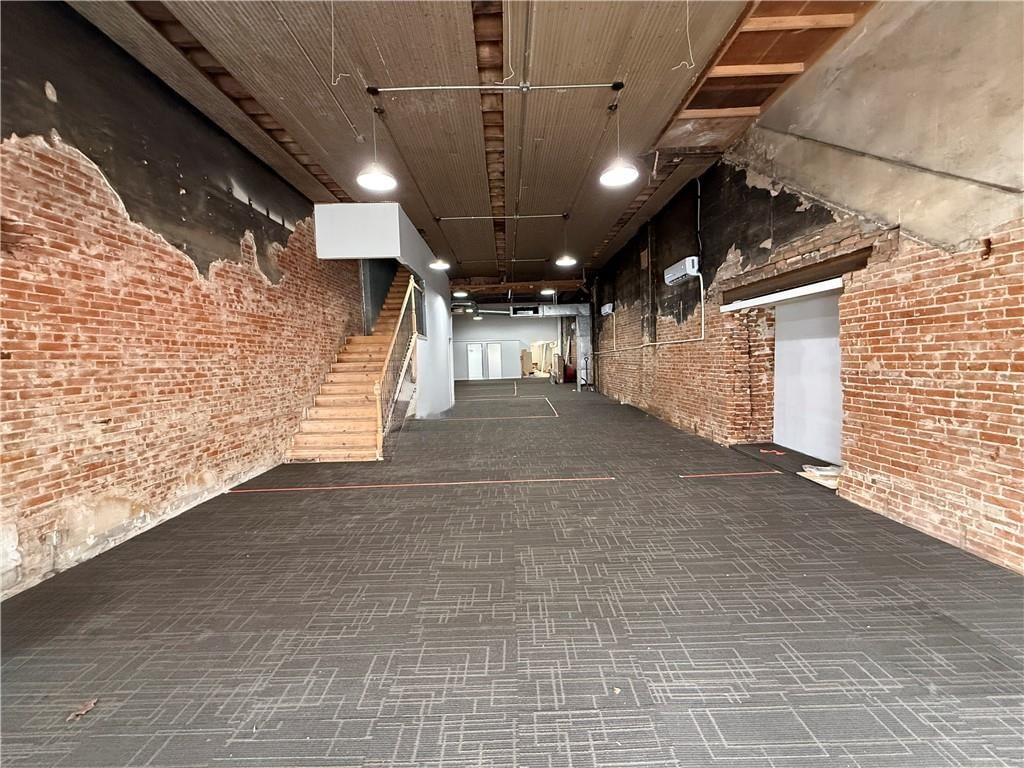 428 Delaware Street — photo 3