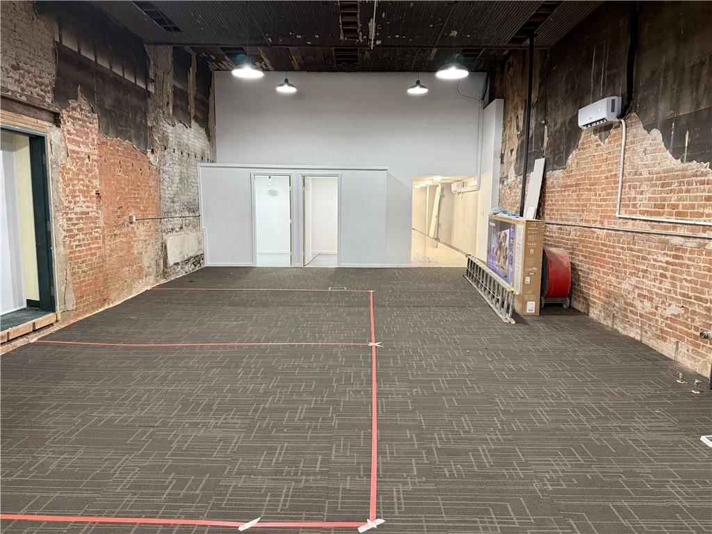 428 Delaware Street — photo 4