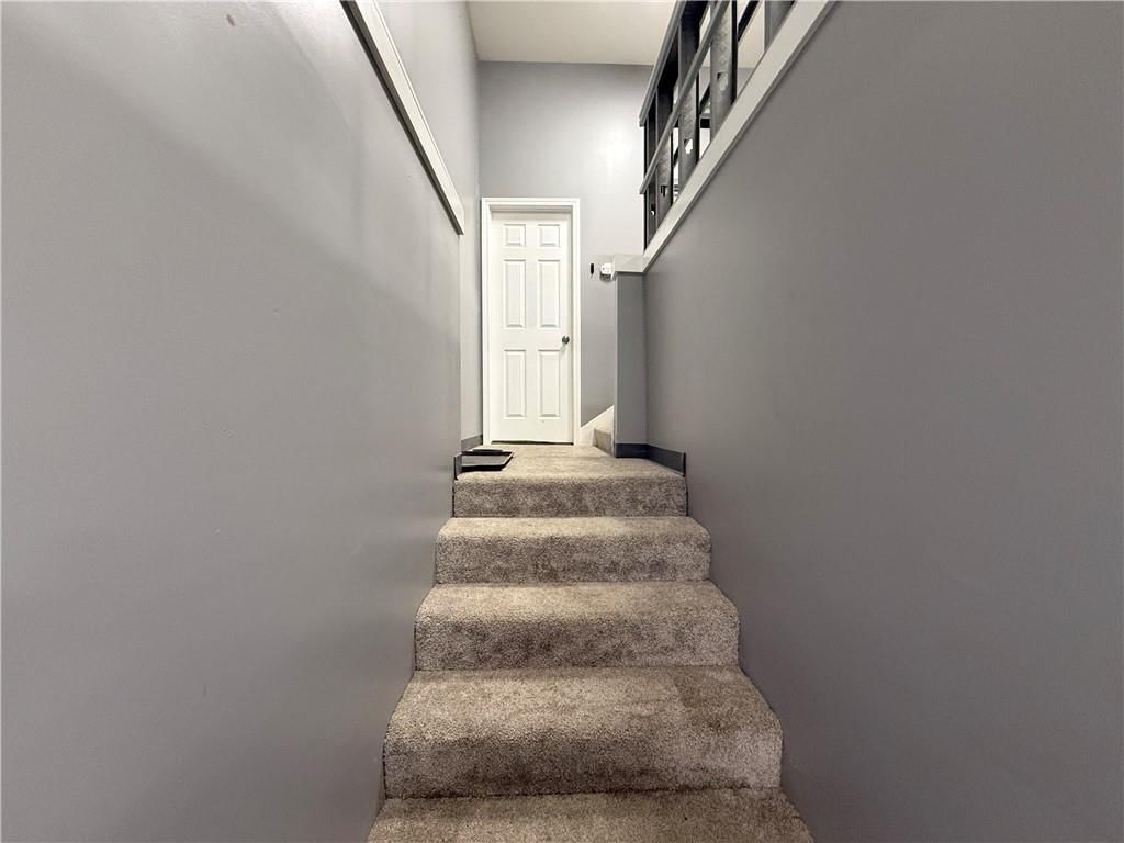 428 Delaware Street — photo 17