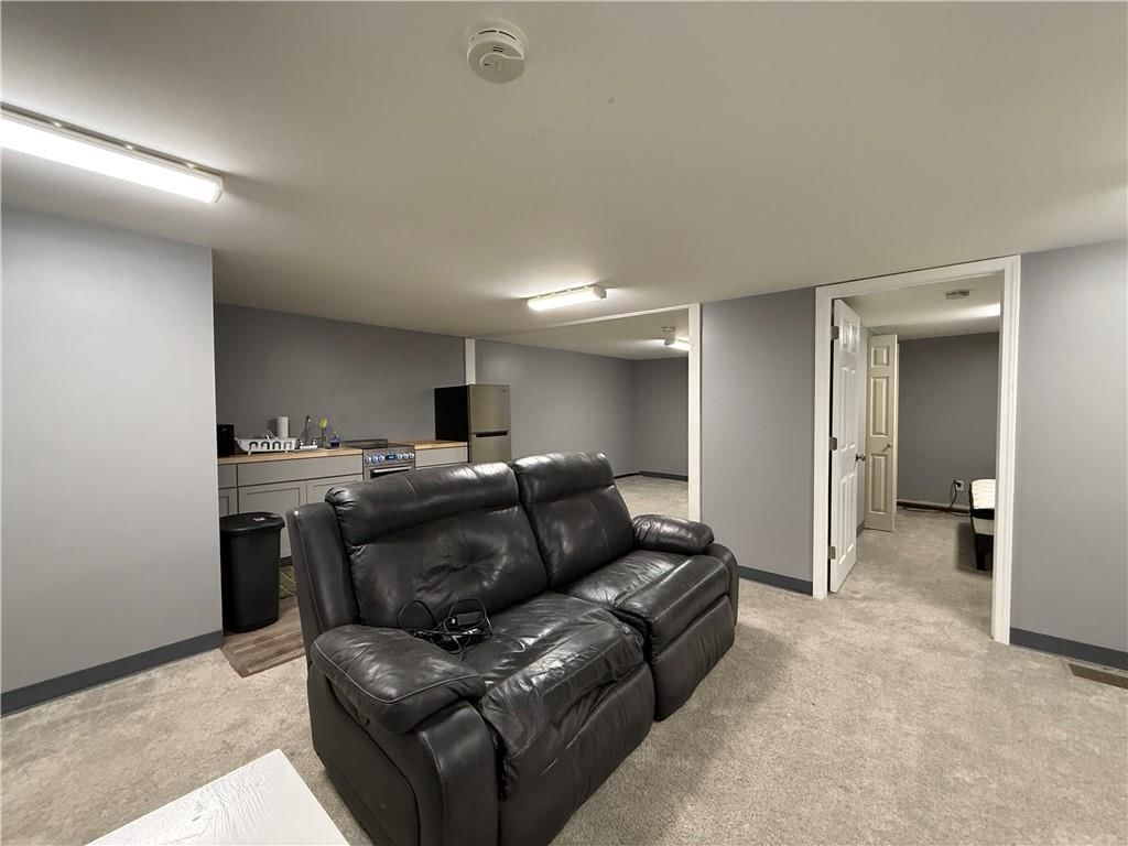 428 Delaware Street — photo 18
