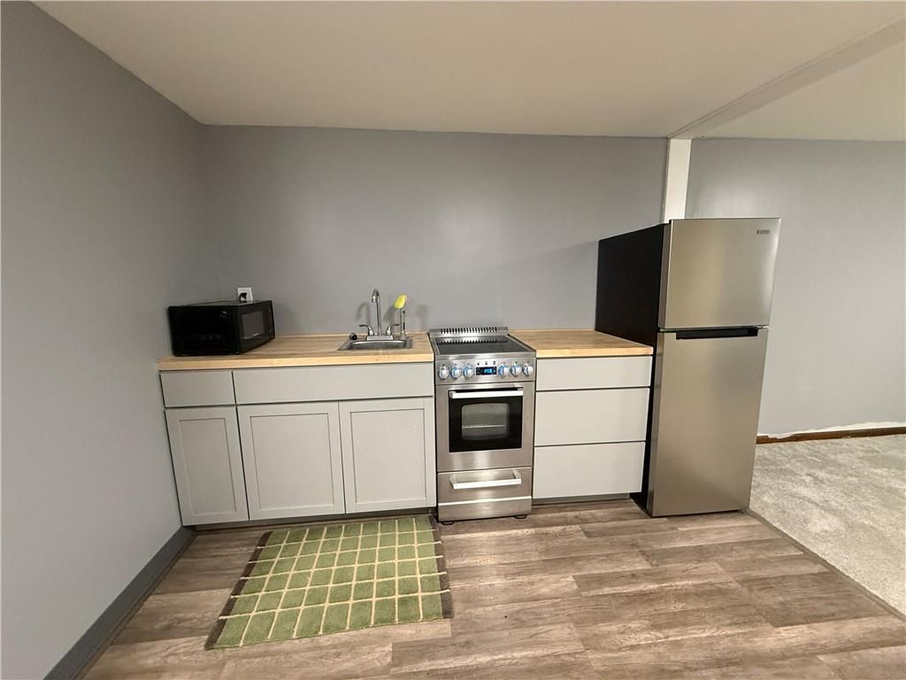 428 Delaware Street — photo 23