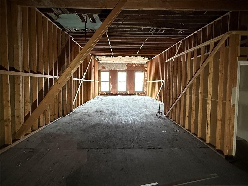 428 Delaware Street — photo 31