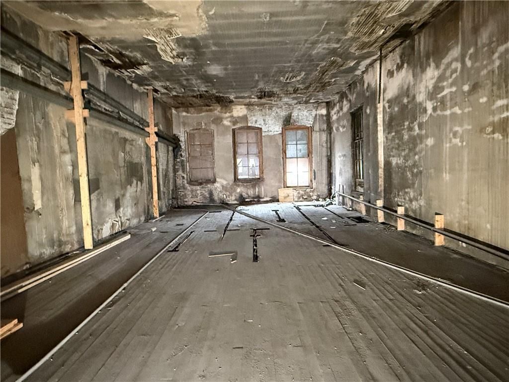 428 Delaware Street — photo 33