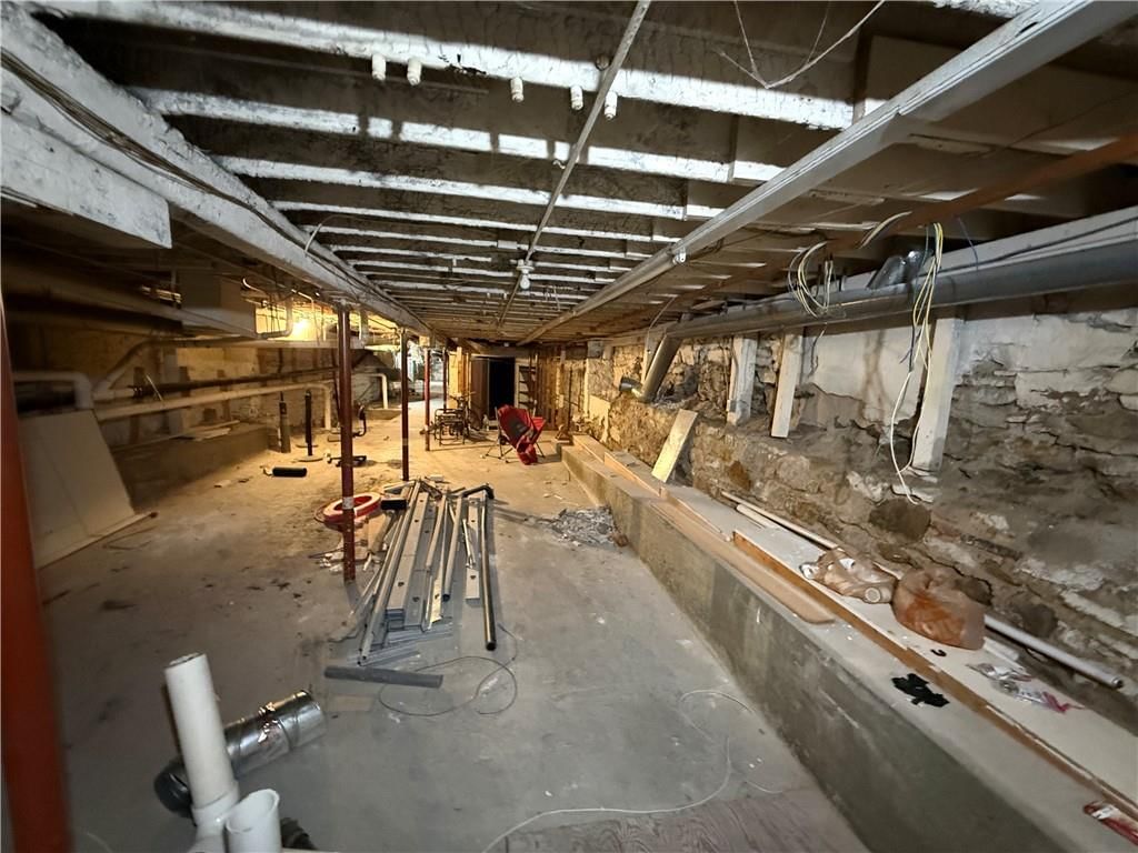 428 Delaware Street — photo 36