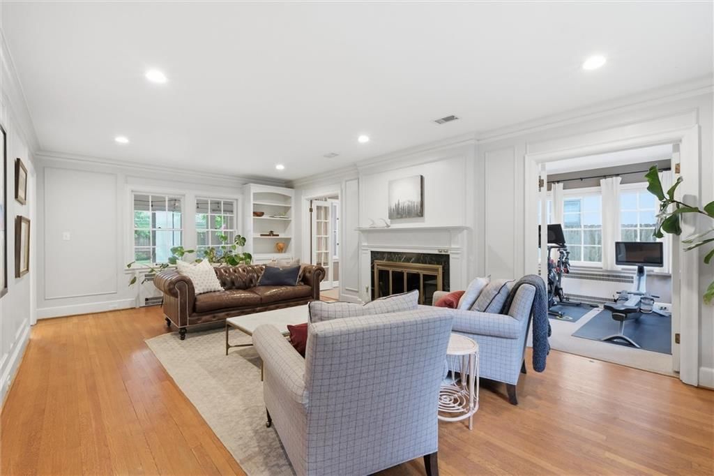 443 W 66th Terrace — photo 7