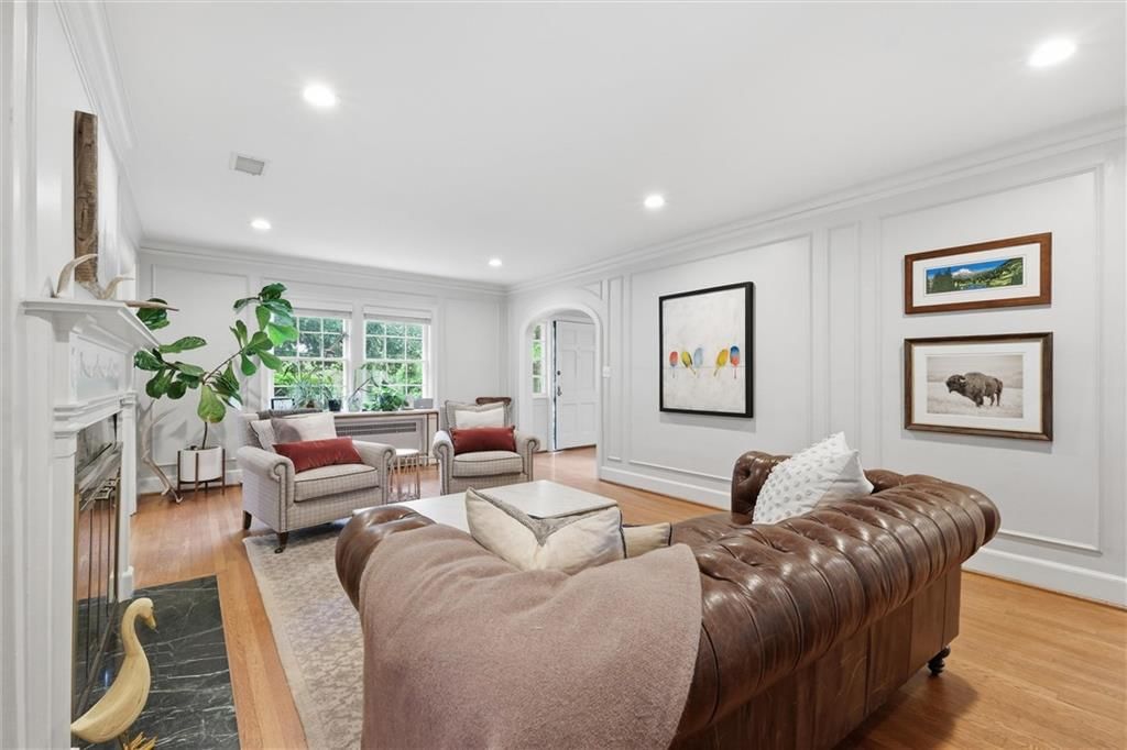 443 W 66th Terrace — photo 10