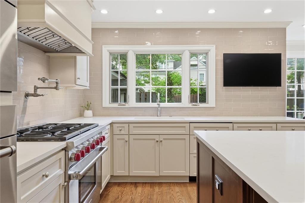 443 W 66th Terrace — photo 16