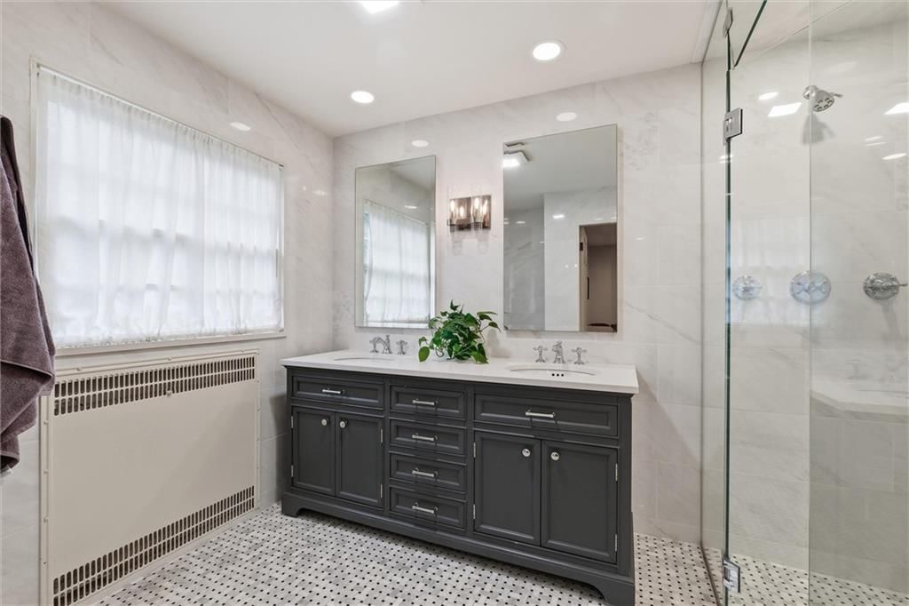 443 W 66th Terrace — photo 28