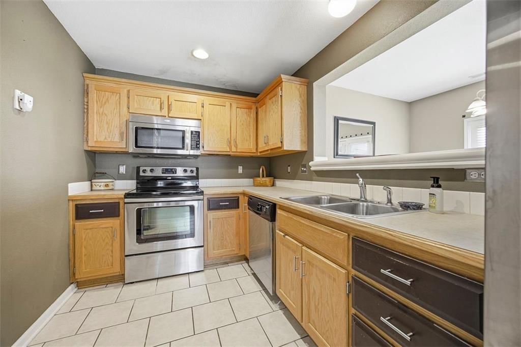 385 W Acorn Street — photo 13