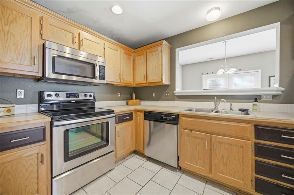 385 W Acorn Street — photo 14