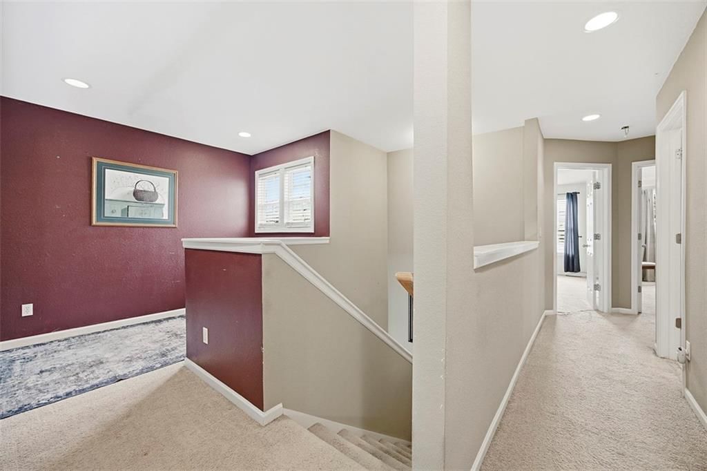 385 W Acorn Street — photo 18
