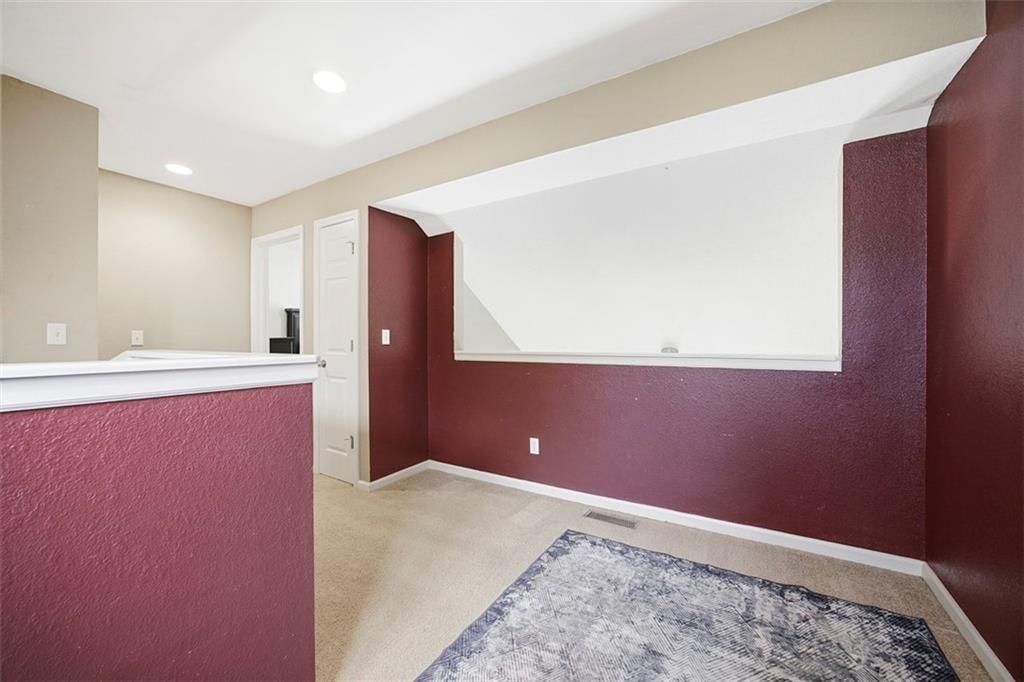 385 W Acorn Street — photo 20