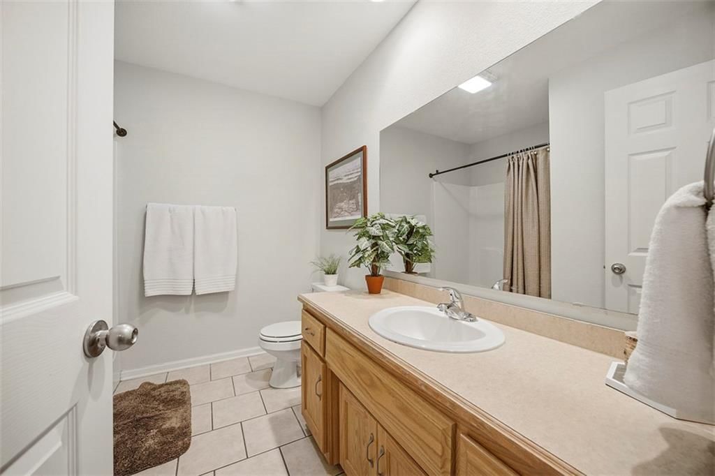 385 W Acorn Street — photo 25