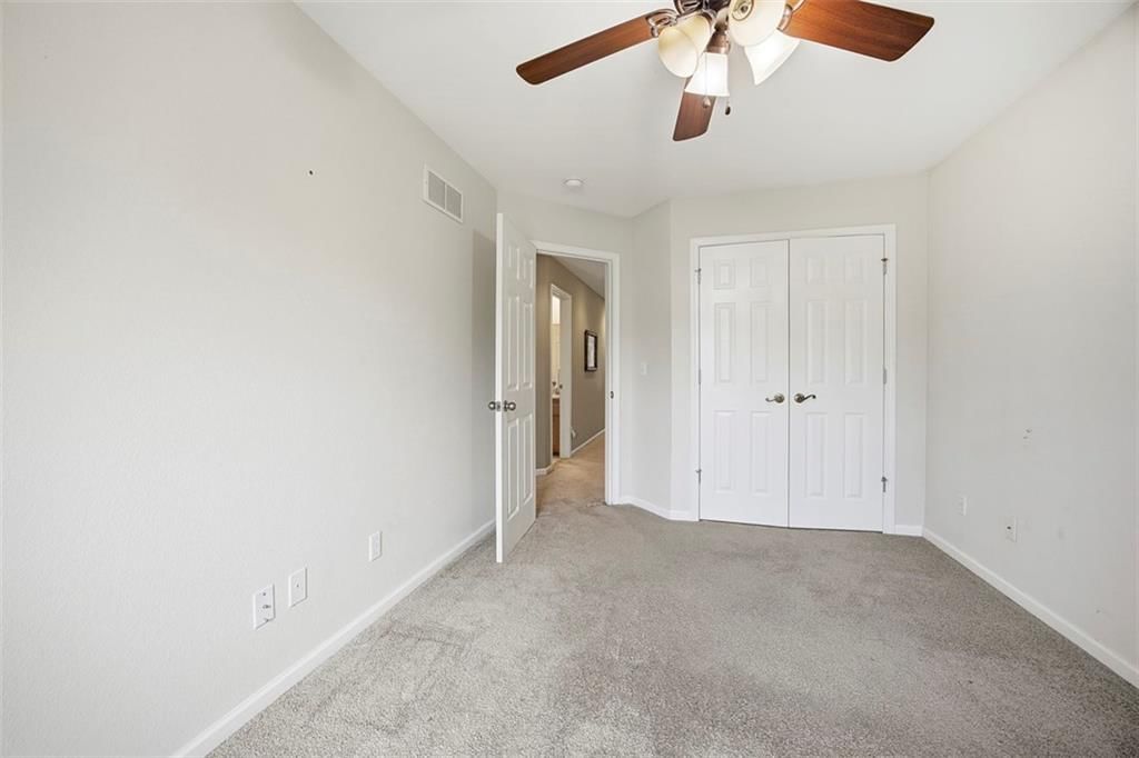 385 W Acorn Street — photo 28