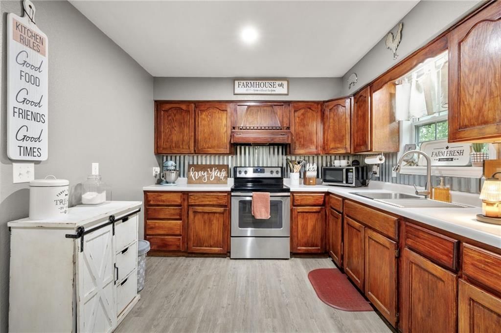 900 Oak Terrace — photo 13