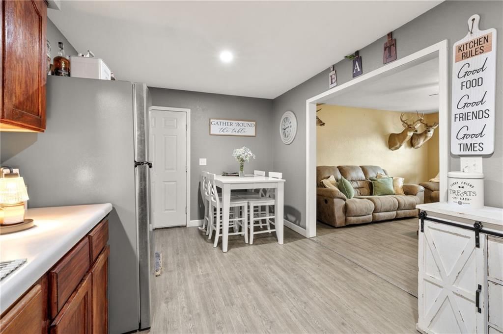 900 Oak Terrace — photo 17