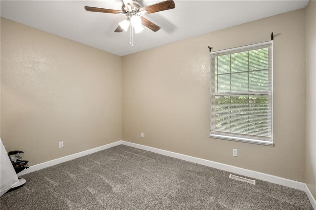 900 Oak Terrace — photo 22