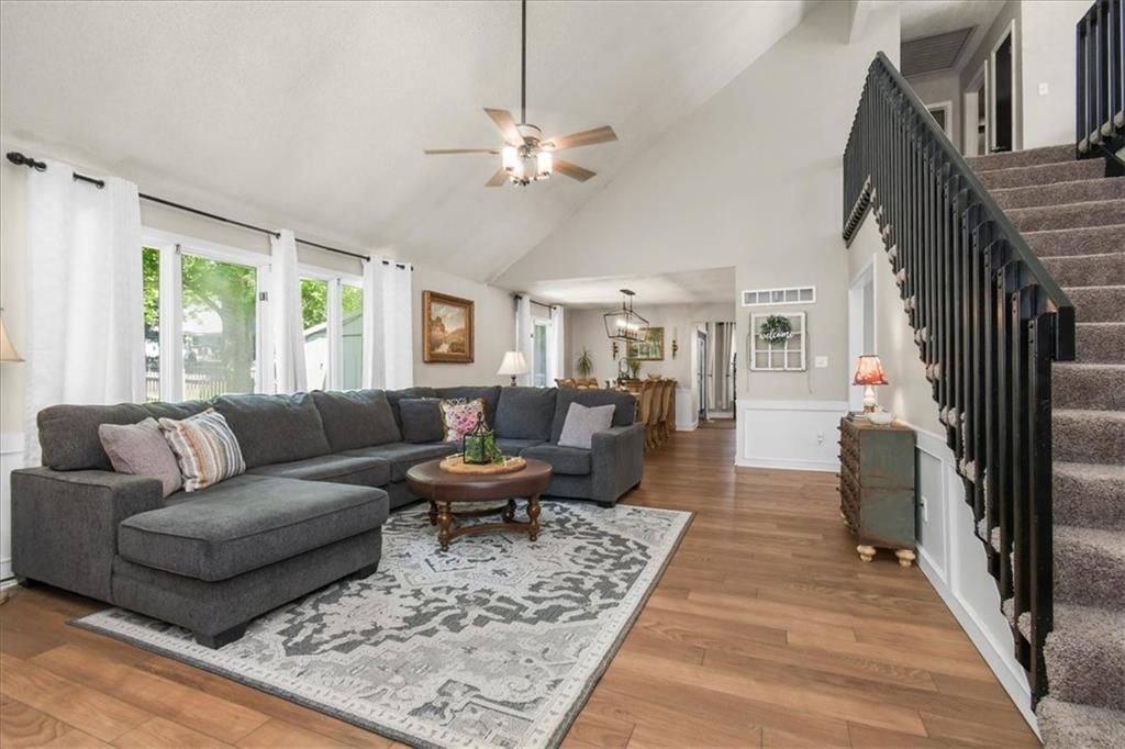 528 SE Country Lane — photo 8