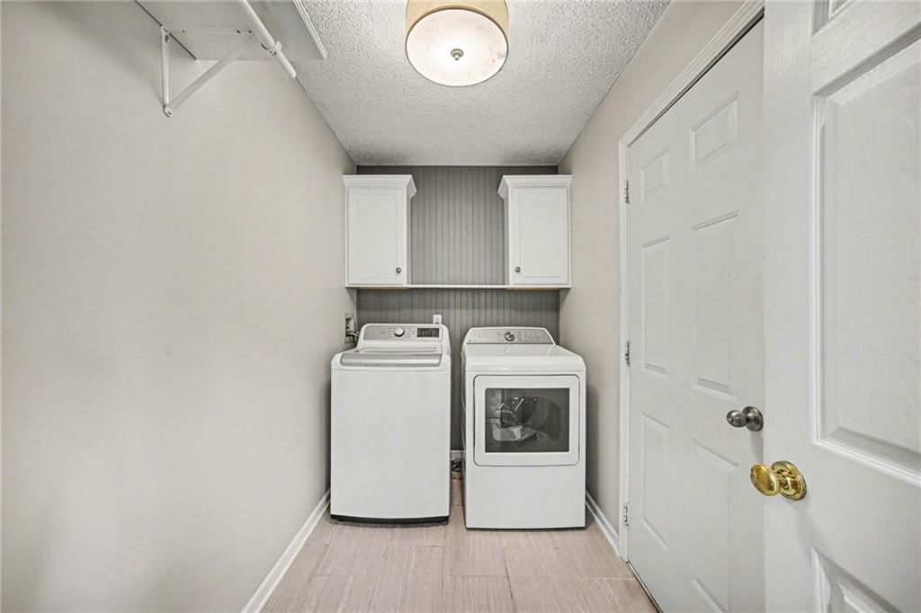 1549 Chauncey Avenue — photo 15