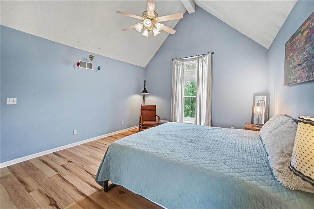 1549 Chauncey Avenue — photo 18