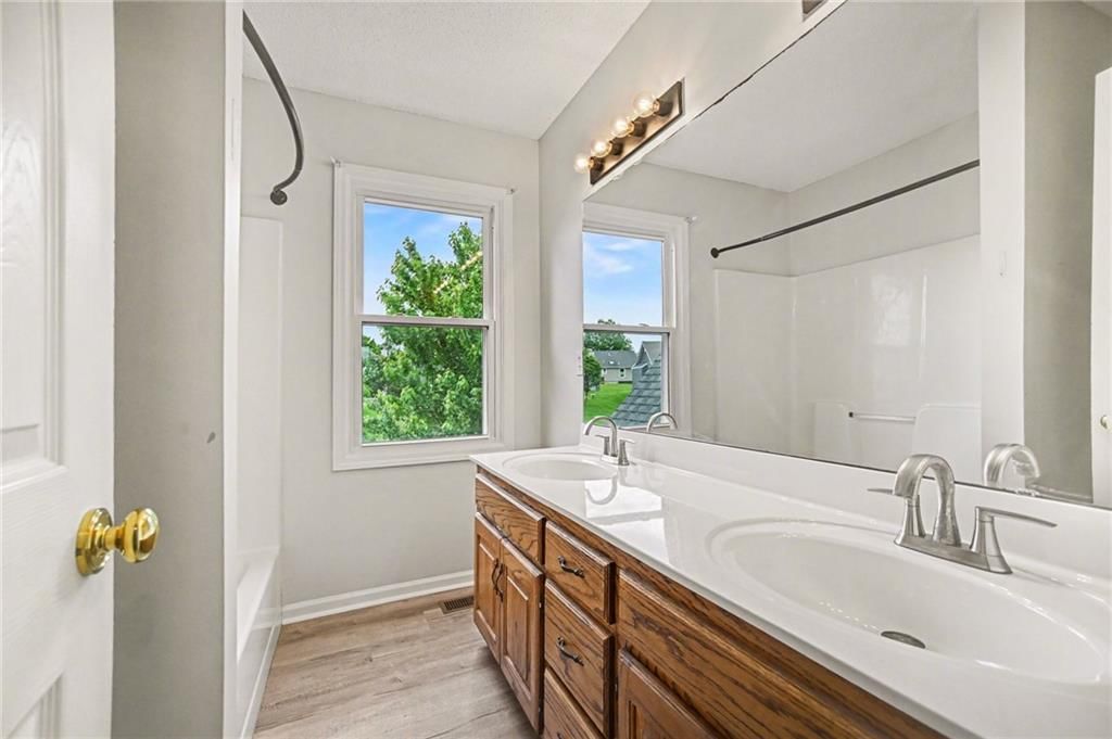 1549 Chauncey Avenue — photo 24
